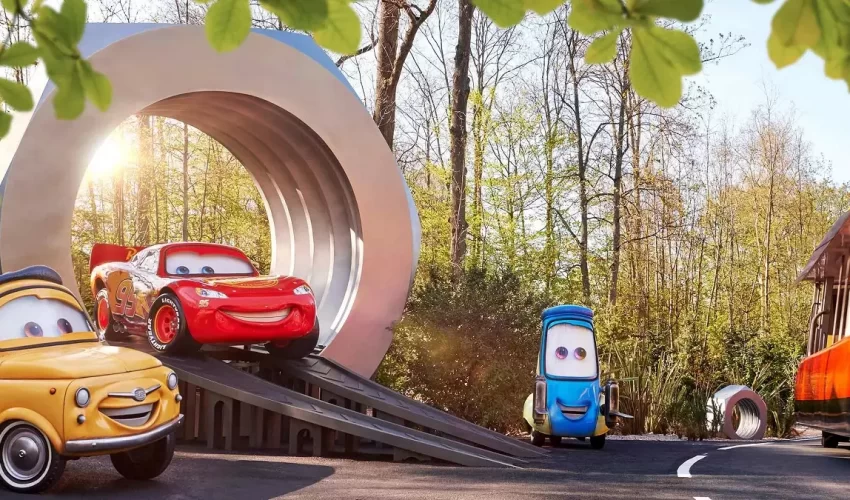 اولین تریلر سریال ماشین‌ها در سفر Cars On The Road