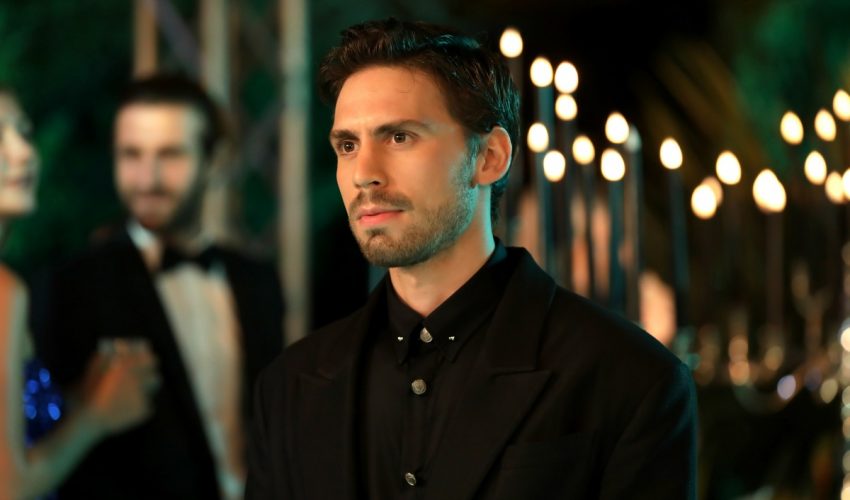 قسمت 1 سریال Bir Peri Masalı یک افسانه