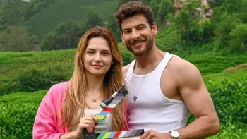 پیش نمایش دوم قسمت 8 سریال Yaz Şarkısı ترانه تابستانی